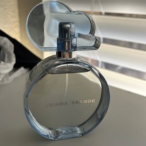 Ariana Grande Cloud Perfume